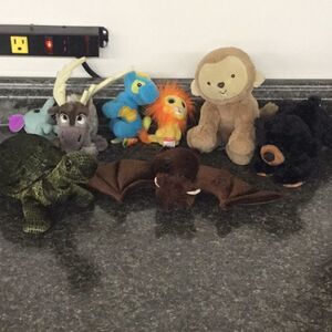 Lot of popular collectibles 